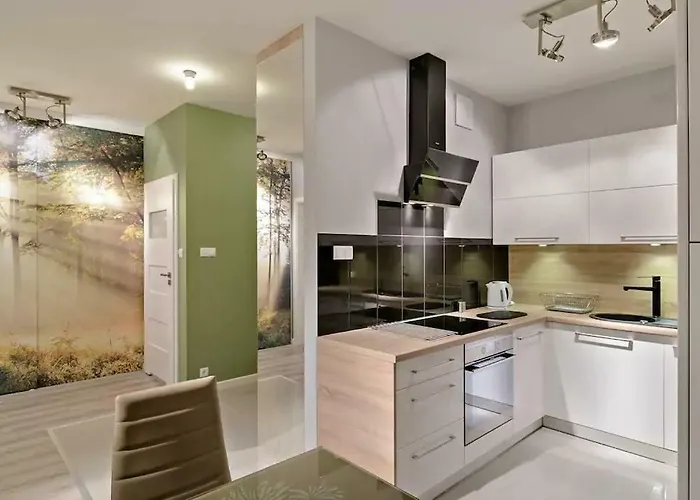 Strict Center Towarowa דירה