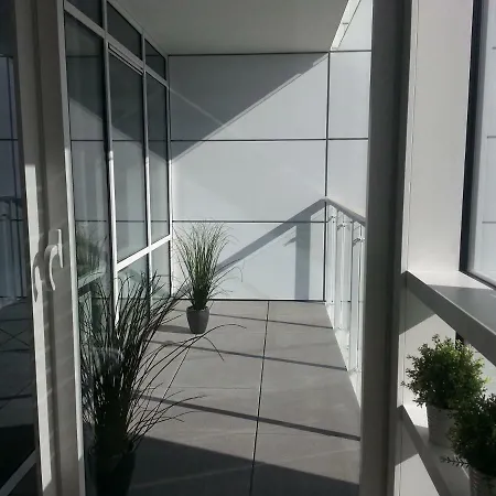 Strict Center Towarowa Apartman Poznań