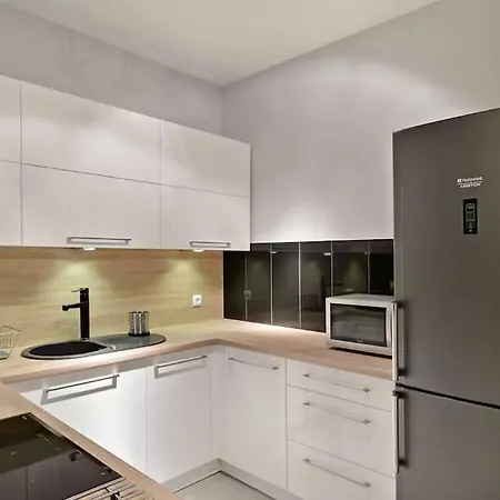 Strict Center Towarowa