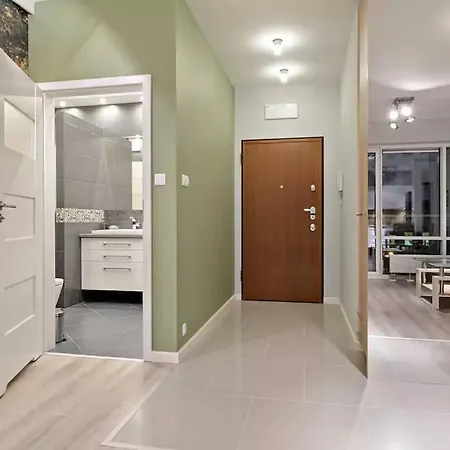 Strict Center Towarowa Apartman Poznań