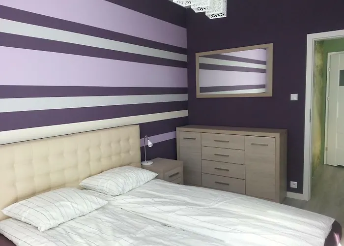 Strict Center Towarowa * 포즈난